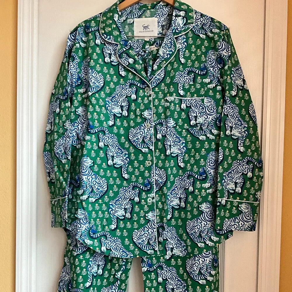 NWT PRINTFRESH Green Floral with TIGERS Cotton Long Pajama Set Size Medium - Picture 1 of 8